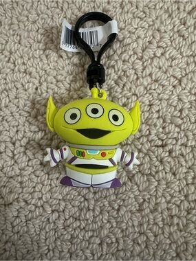 Toy Story Alien Remix “Alien in Buzz” Bag Clip!